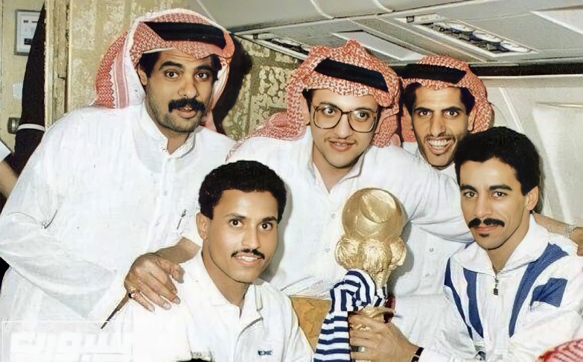 aboshnf's tweet photo. مع هذه الافراح ما ننسى الي صنعوا التاريخ 
الامير عبدالله بن سعد رحمه الله واسكنه فسيح جناته 
و اخي الكبير صالح الشنيفي رحمه الله واسكنه فسيح جناته 
💙🤍 https://t.co/yU9TKBDwyW