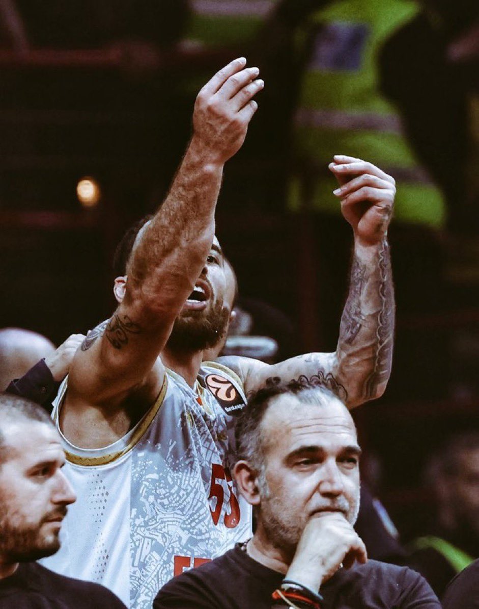 Giannis Babalis tweet media