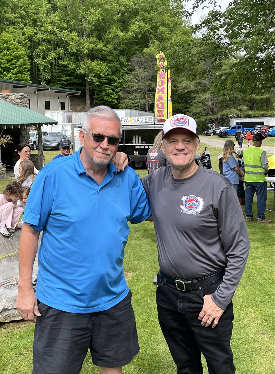 BigMickZ's tweet photo. @KPCharityRide @Kenny_Wallace 
Great meeting @Kenny_Wallace at Wheels Through Time in Maggie Valley today. Great time watching the ride come into town. Ride safe my friend https://t.co/1iO4W3gAHH