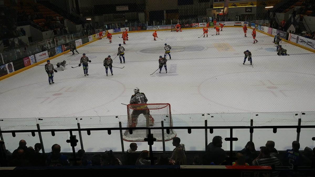 breezerBlaze's tweet photo. @covblazehockey 2017, Challenge Cup warm up. https://t.co/9iiAfebFb9