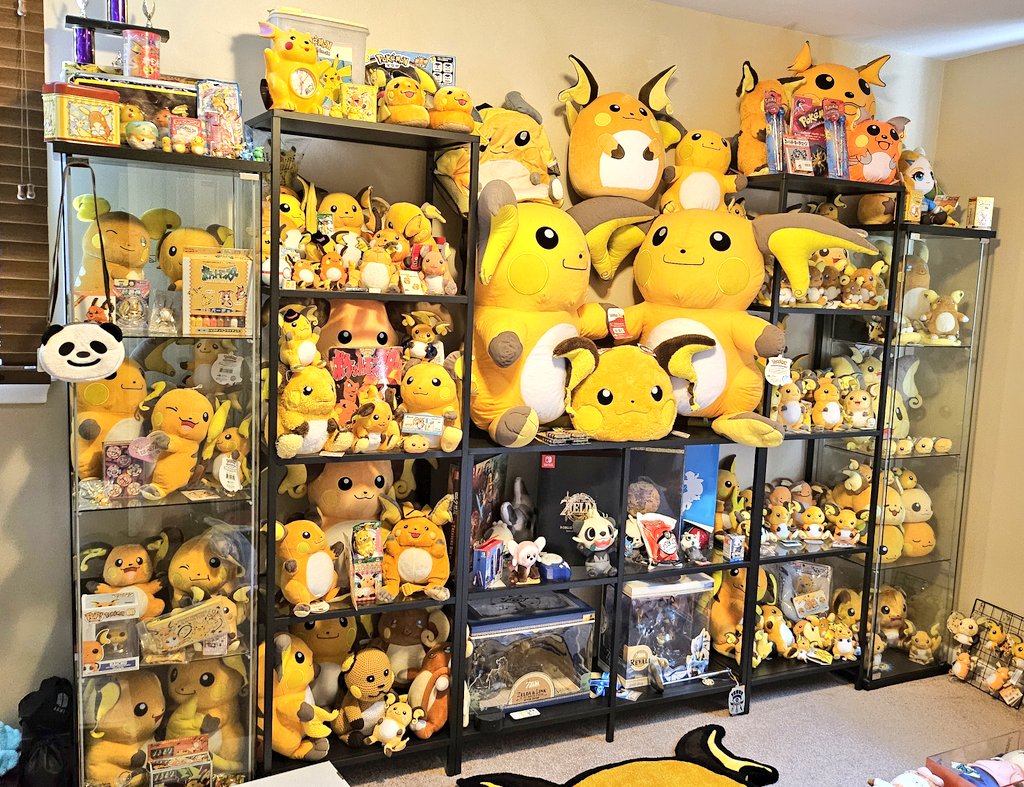 bamboosaber's tweet photo. BEHOLD! A LAD!
He fits in nicely :3 https://t.co/n8fw4QSdWB