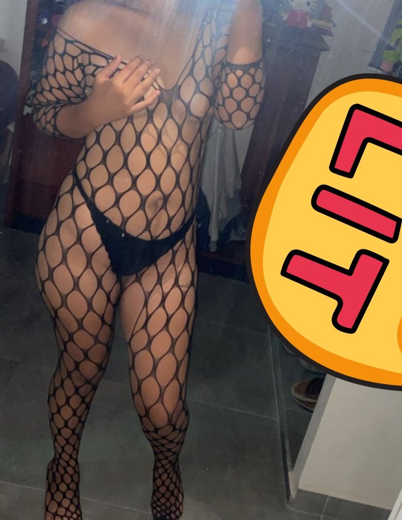 Buscamos single de buen ver solvente y que sepa su papel manden dm con foto xfis 😌🥵
