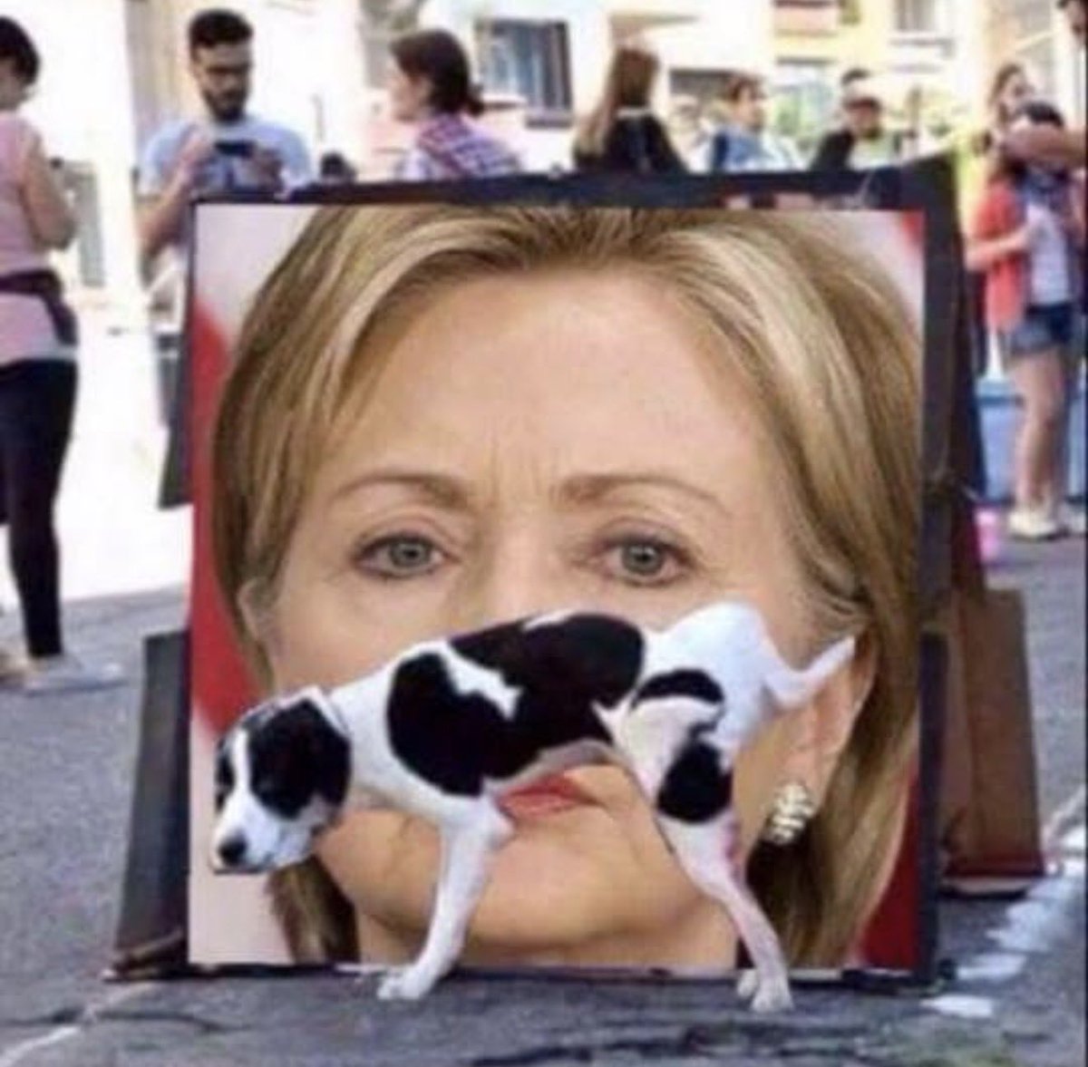 Juanita Broaddrick tweet media