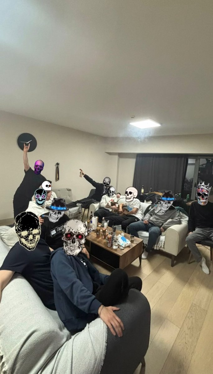 avniakerboys's tweet photo. bes*ktas ibnesi kolla kendini https://t.co/0Xbojavkfc