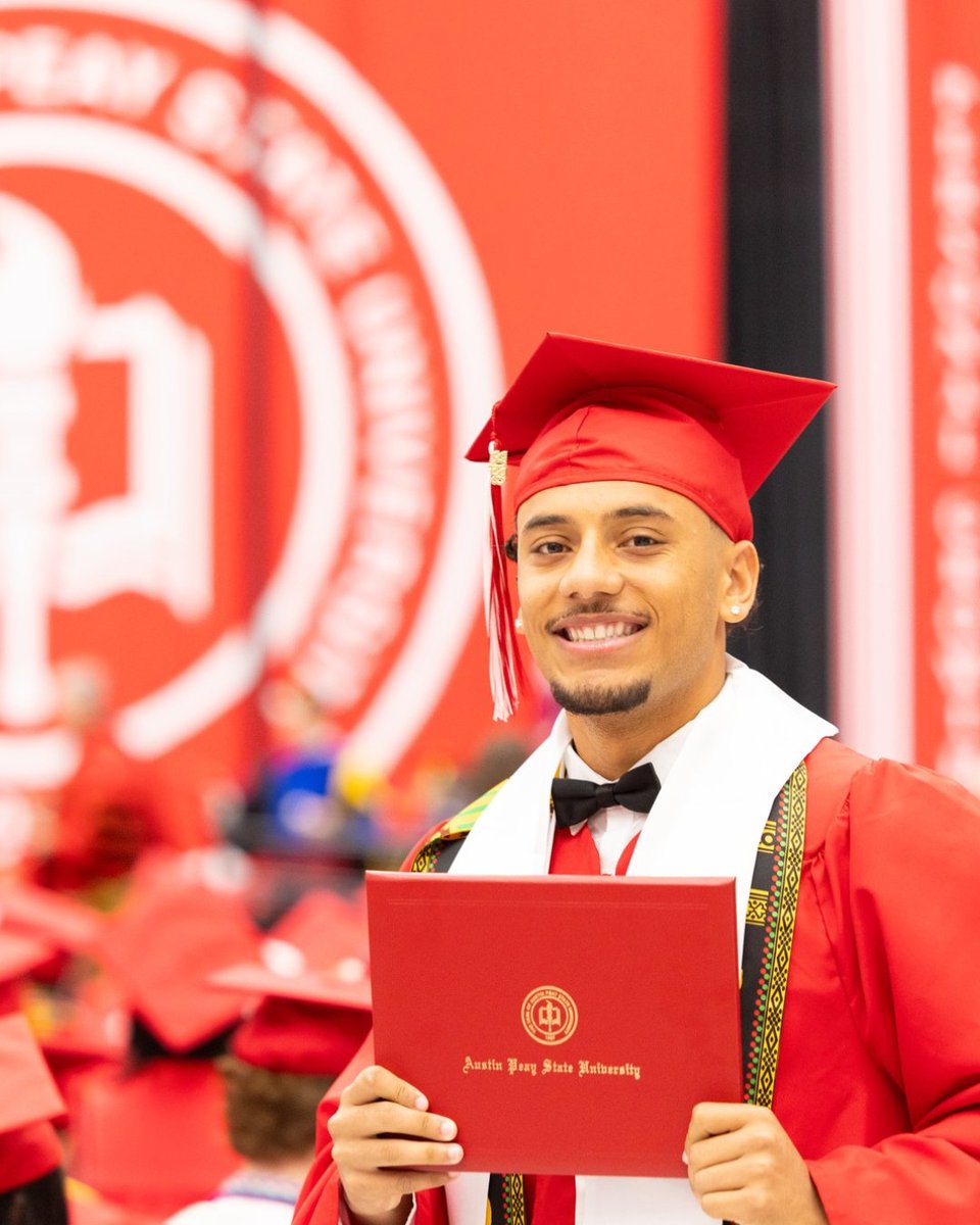 austinpeay's tweet photo. Congrats, Class of 2026! 🎉🎓 https://t.co/7E7sEC7c2Q