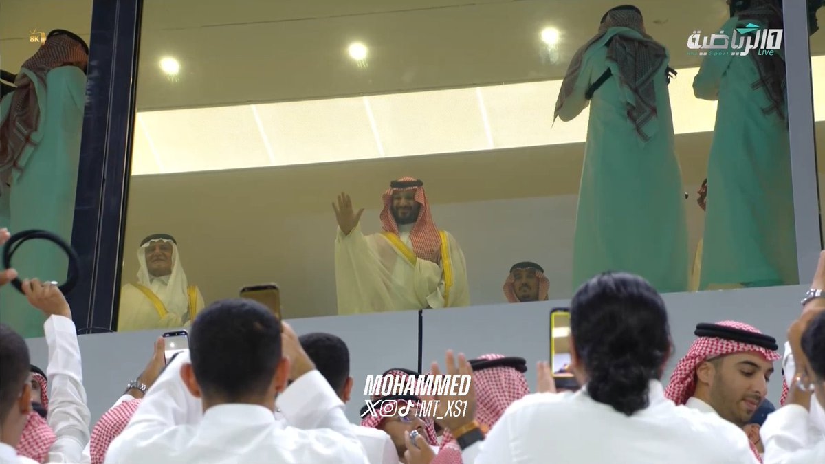هذا هو التتويج الحقيقي والتشريف الأكبر للفريقين..
السلام على سمو سيدي ولي العهد — الله يحفظه ويديمه عزًّا للوطن 🤩💚
#الهلال_و_أغلى_الكؤوس