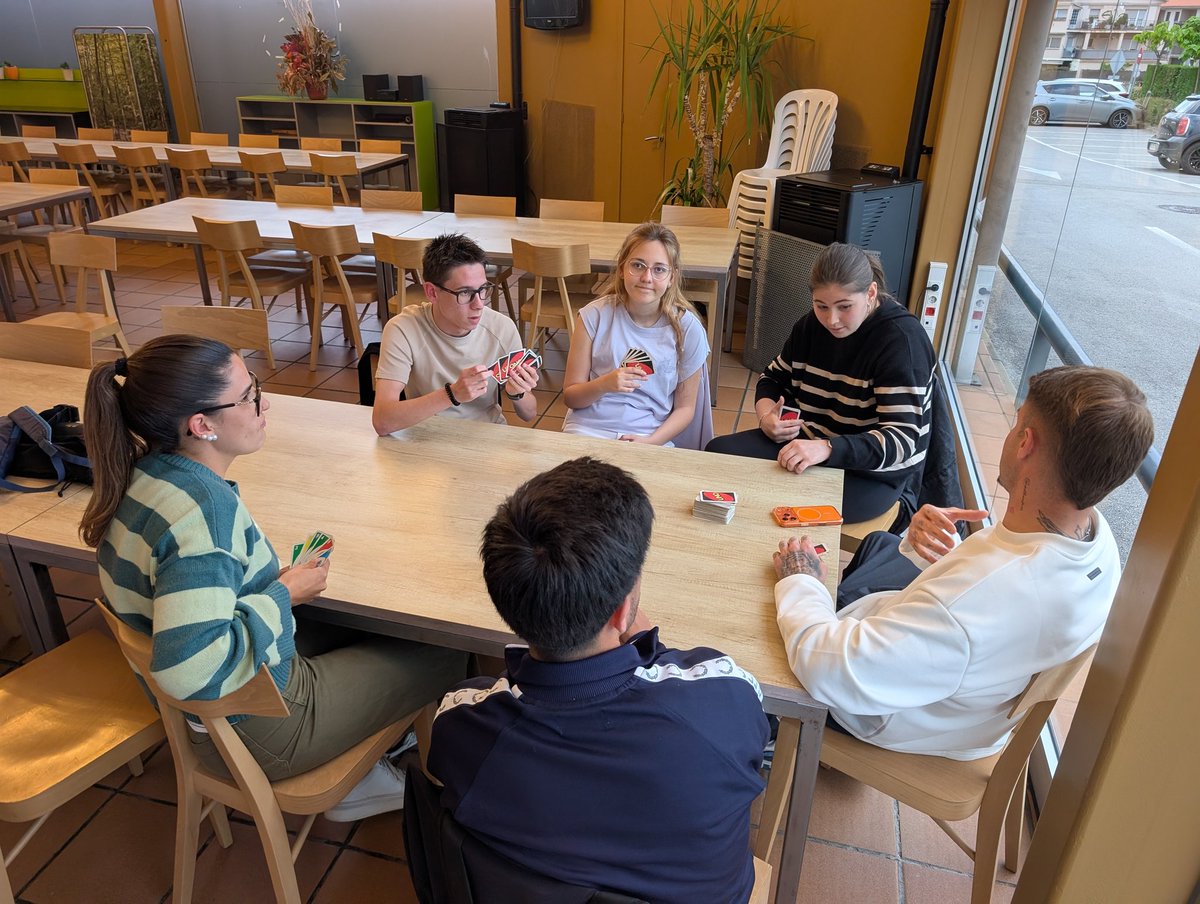 Unió Esportiva Olot tweet media