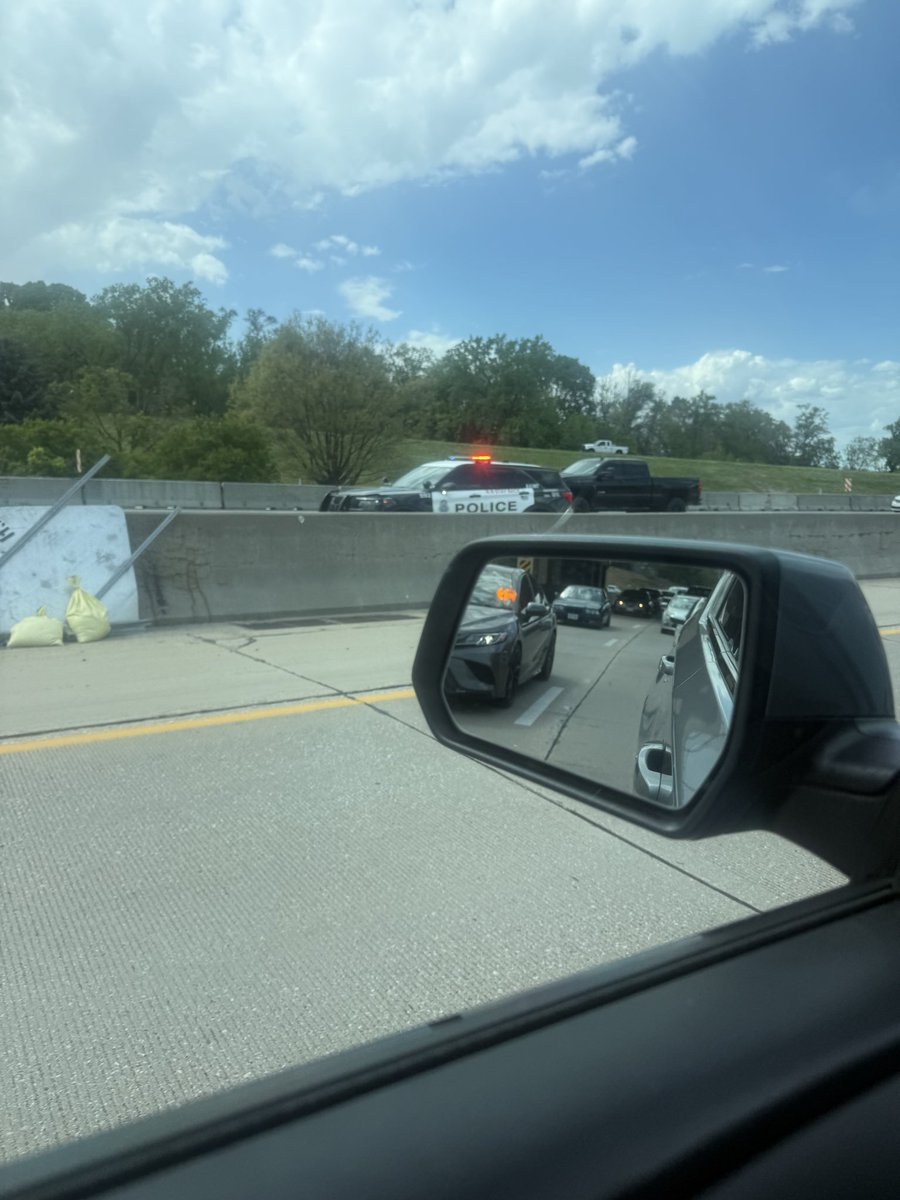 alinn29's tweet photo. @omaha_scanner something is happening to the north of Pacific Street, I have seen eight Squad cars, sheriff and OPD. Lights on sirens, blazing driving in the shoulder even. https://t.co/vQI2MDXKpx