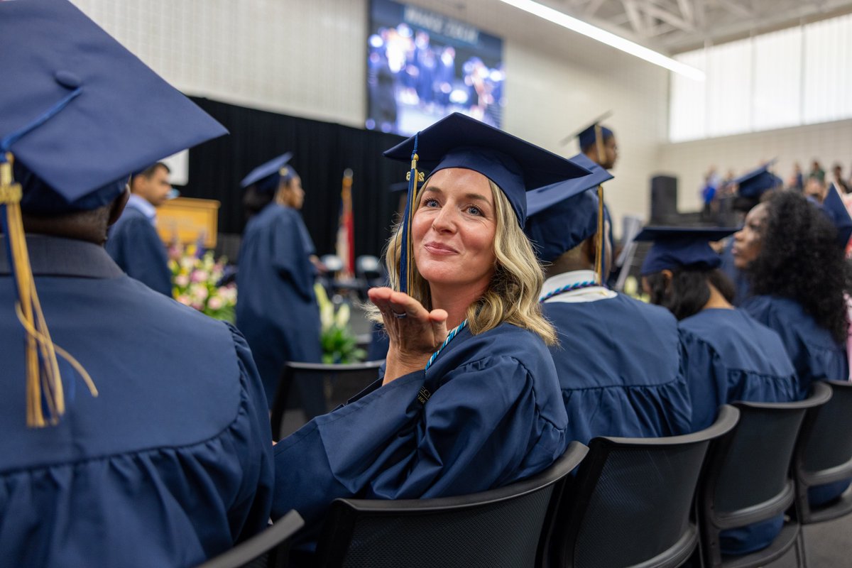 waketechcc's tweet photo. We’re proud to celebrate nearly 1,000 transfer degree graduates, some 400 first-generation college graduates and 64 military veterans.
Congratulations to the Class of 2026 for proving that hard work leads to success!
#WakeTech #WeAreWakeTech #WakeTechGrad #WTGrad26 #BestDayEver https://t.co/AAkT30NcZL