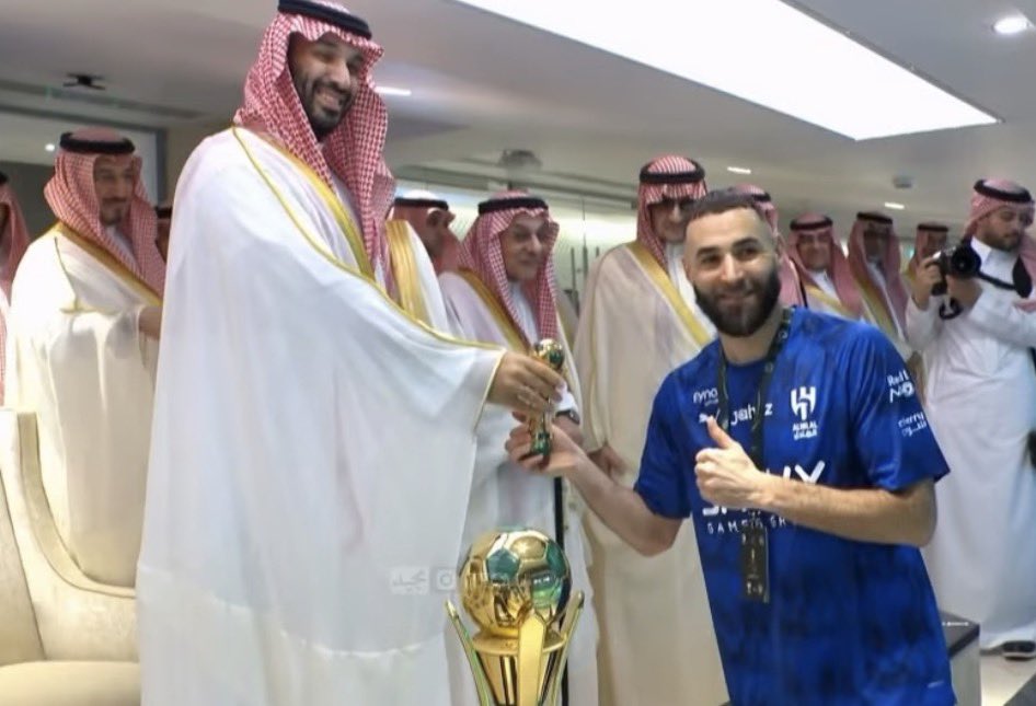 تـايقر tweet media