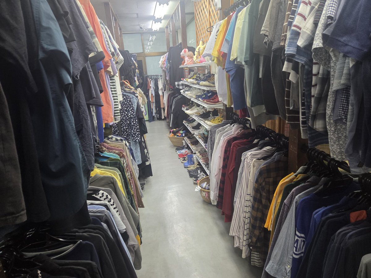 HaBit51984944's tweet photo. メンズ
古着
靴、サンダル
良い感じに仕入れてます！

見に来てくださ～い
(^-^)/ https://t.co/dLp5sRbmZB