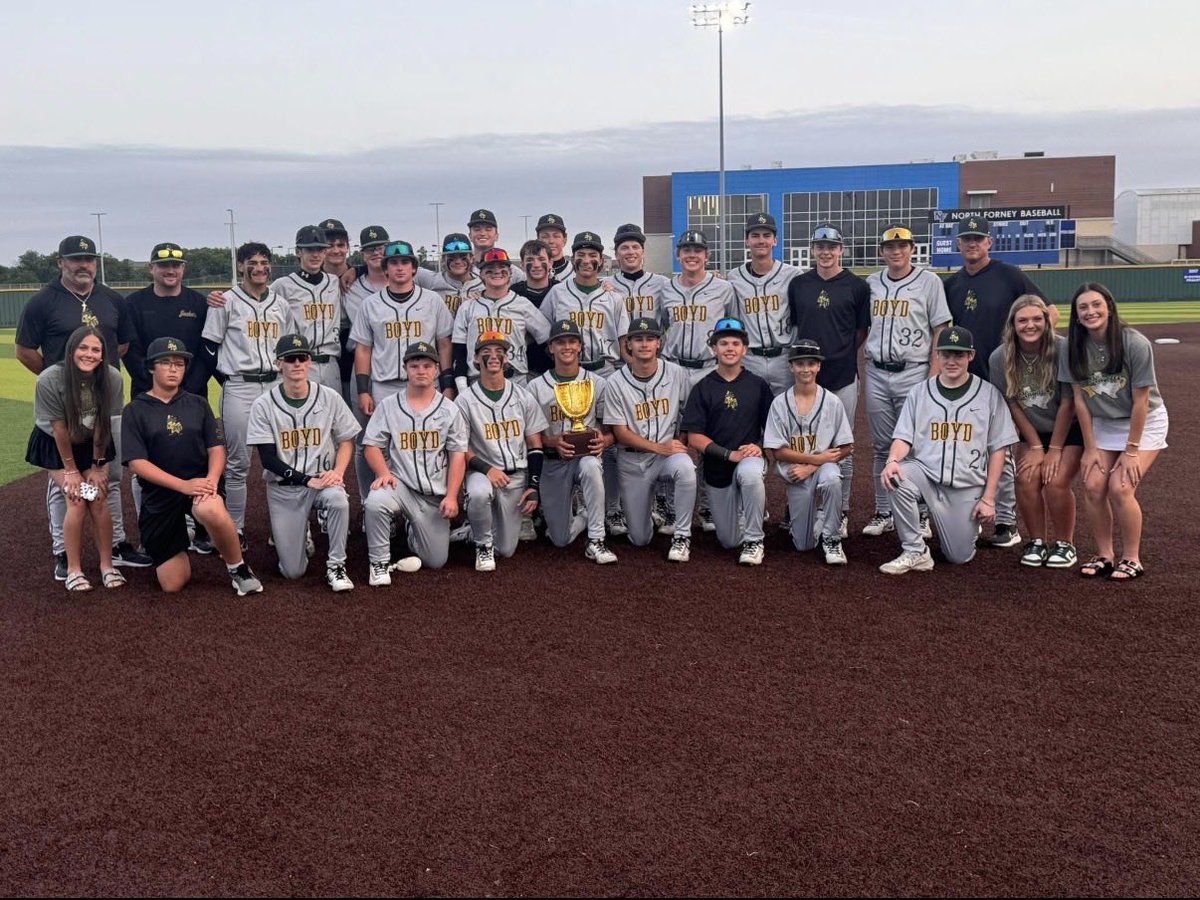 BoydJacketBsB's tweet photo. Area Champs!!! Jackets sweep Winnsboro tonight winning game two 12-0! #USvsEVERYONE

W: @LaneBeacham34 4ip, 0R, 1H, 2BB, 6K
2B: @_ElijahWebber_ , @kclary_23 

Record 32-2 https://t.co/XDffn8bpX4