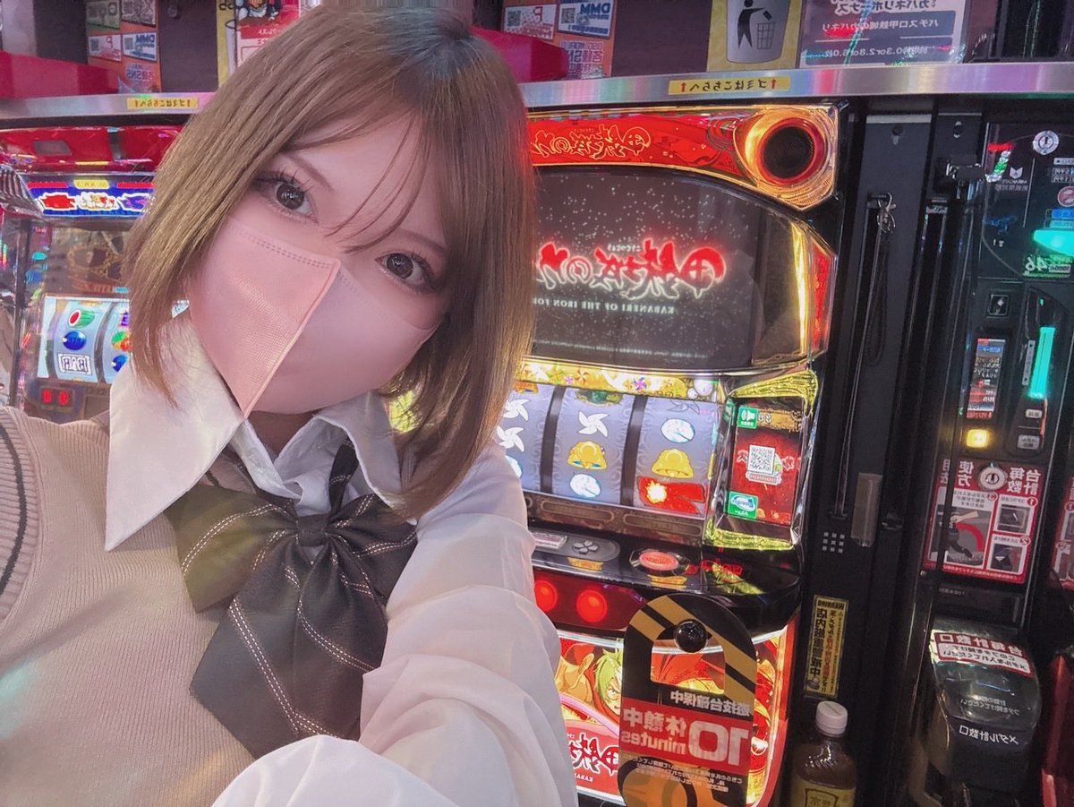 aimi_ep's tweet photo. カバネリ確保〜❣️❣️
スマスロの方は即埋まり…👀
がしかし！すぐに無名czからのボナ(   ◜▿◝ )！
👻でしたが…w
今日も楽しむぞ〜🎶🎶
#PR
#DSGワールド御経塚店 さん https://t.co/U6x9OMiOaW