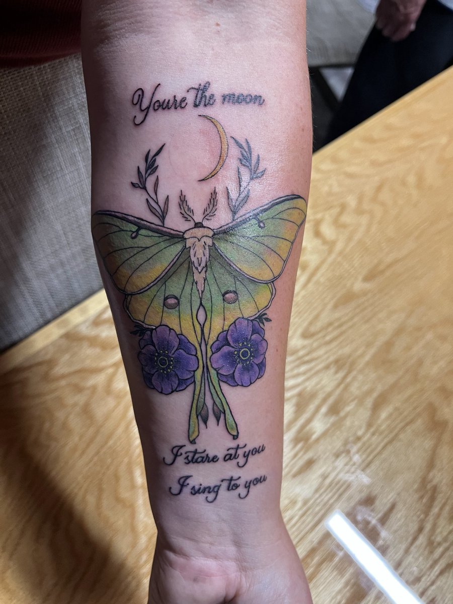Emmysnightmare's tweet photo. When @NoahKahan releases the most beautiful song in the world. And all you can think about is how it fits the lose of your soul dog. You obviously get it tattooed on you. #tattoo #NoahKahan #orbiter #lunarmoth https://t.co/3didOp12ve