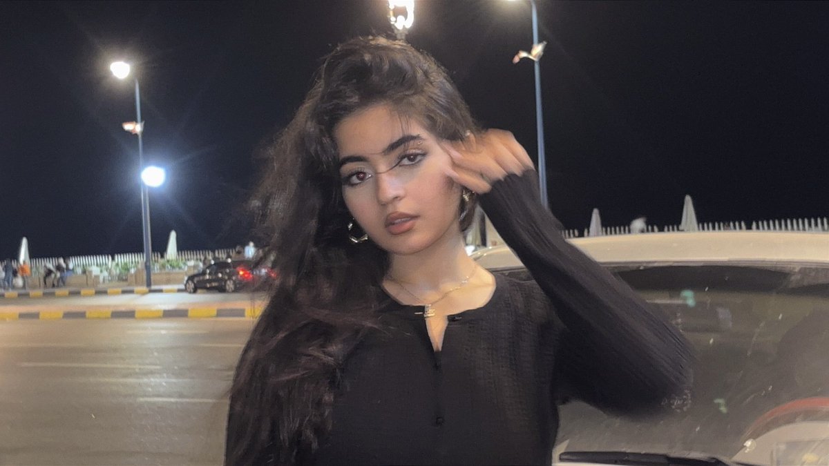tallaphone's tweet photo. late night walking https://t.co/bgMVgZ3fDU