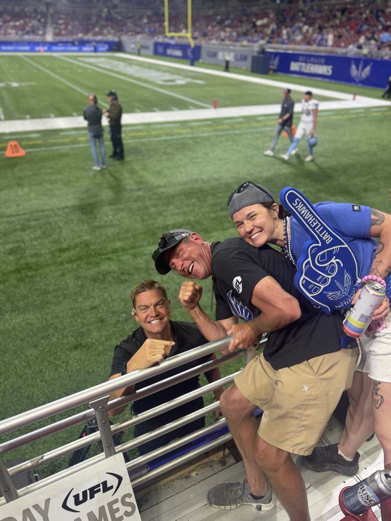 StephenDinges's tweet photo. @BrockHuard what a legend https://t.co/VTnOxd3XyL