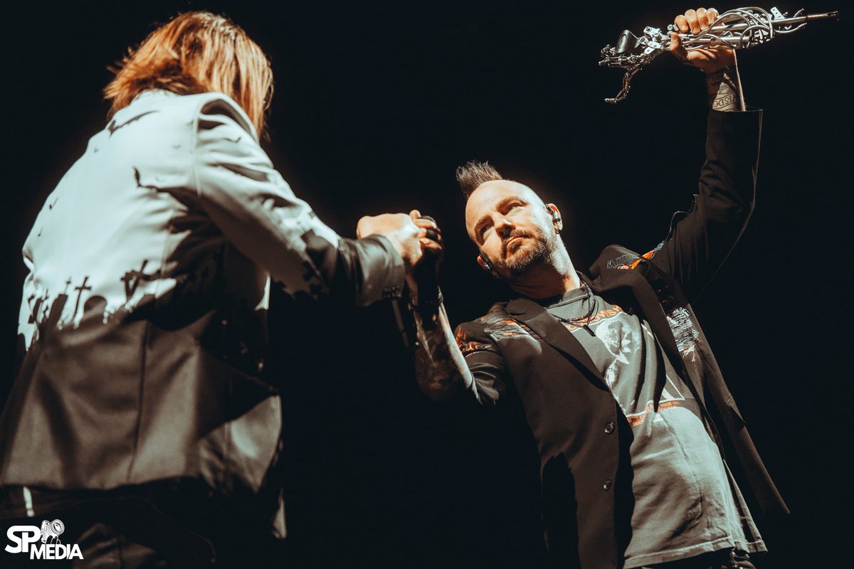 Three Days Grace tweet media