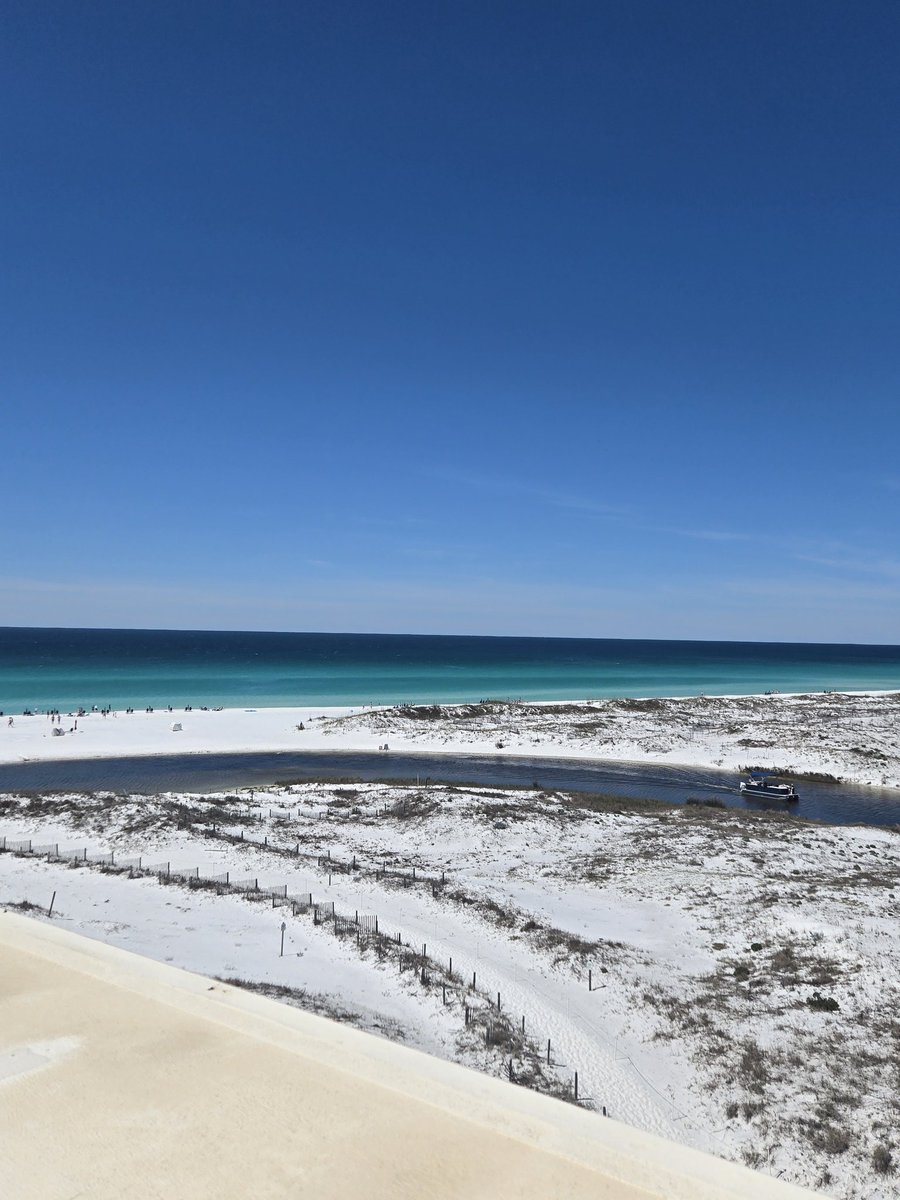 CadeRussell7's tweet photo. @learning_yohei This is where I work it's in Santa Rosa Beach Florida https://t.co/I4FatU52Eq