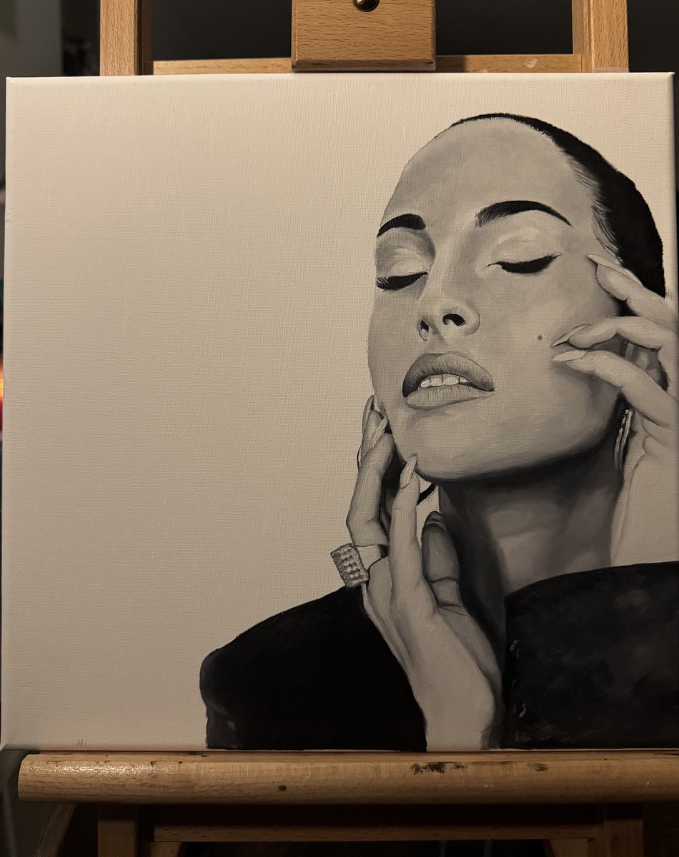 Nellyypac's tweet photo. Snoh. Oil on canvas. 14 x 14 inches 🌹 https://t.co/m8XAAFusFU