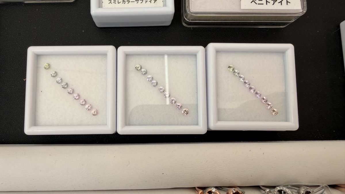 M_selectjewelry's tweet photo. 本日も御徒町ミネラルマルシェです〜！

そして、お待たせしました！
非加熱サファイアの人魚姫のルースが入ってまいりました🧜
受注生産はcoming soon... https://t.co/bsevkEtEqq