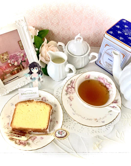 週末なのでその名もウィークエンドシトロン BRETONNEでようやく得ました どうぞ召し上がれ HONEY&amp;SUNSのParis 花の都をイメージしたという甘美なお茶 気分は一気におパリーに(気分だけ) トレビアーン