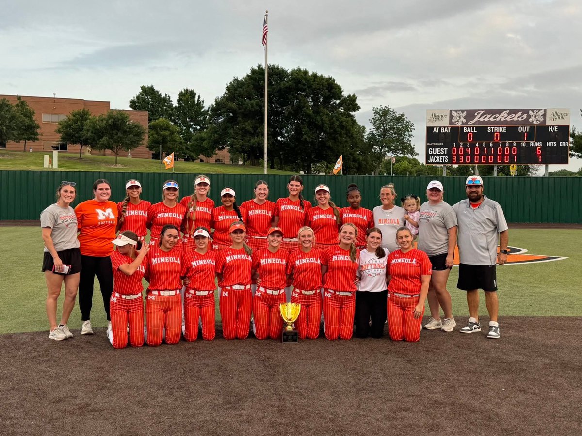 Mineola_Softball tweet media