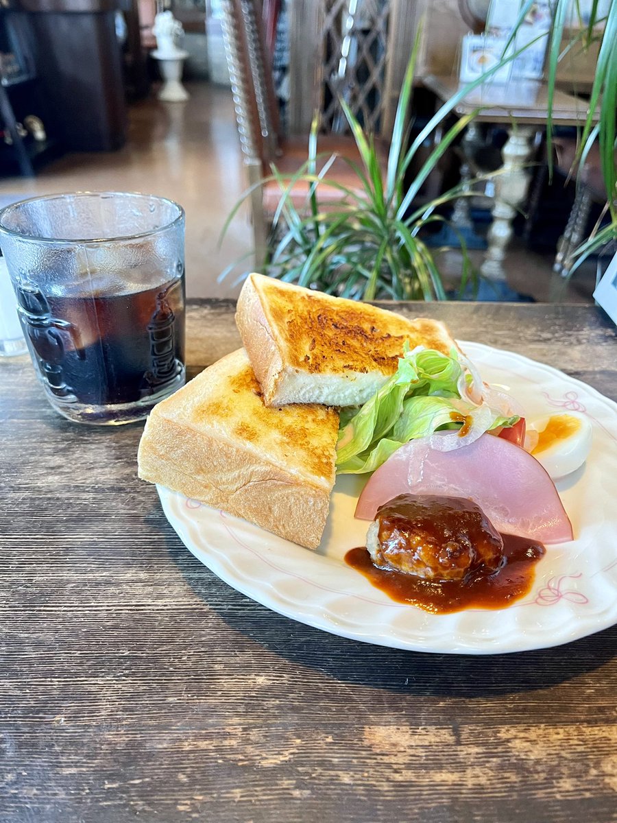 CuCumber_Q's tweet photo. 朝からとある人と会う機会がありました

和歌山でも前向きにお話しできる時代がきたんやねぇ...と個人的に時代の変化に対応できてないような感情にもなったり

「無理」・「ダメ」ばかりじゃないのよね

(終わってから、久々にモーニングコーヒーしです) https://t.co/iqloDMnVIn