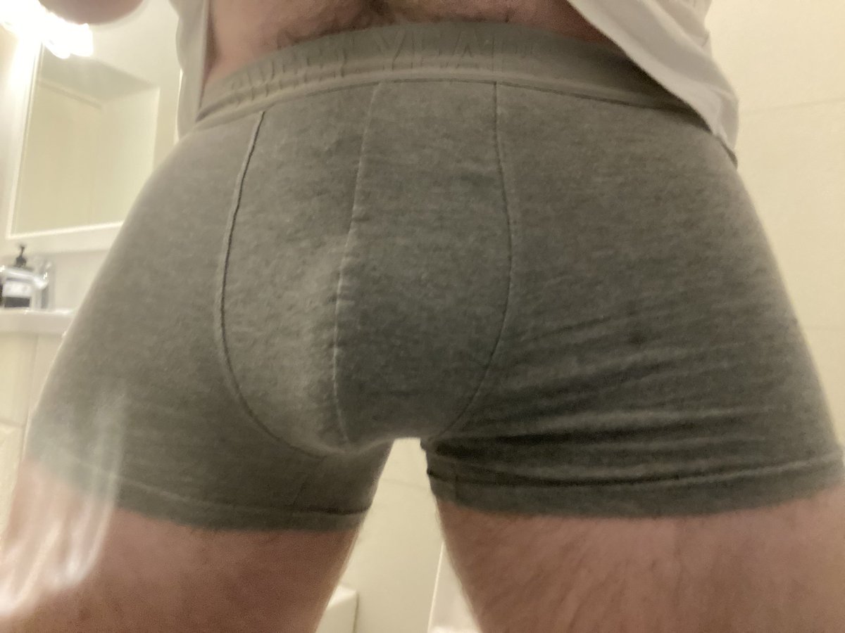 ClintBartonOF's tweet photo. My hands are to shakey cause of drinks and cant take pictures but holy fuck Im so horny https://t.co/J6f9yC7rwh
