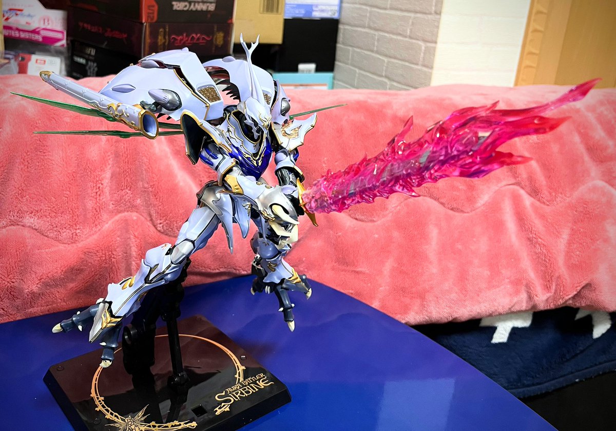 muko037's tweet photo. メタルビルドのサーバインを衝動買いしてしまいました😅　
色は良い感じなんですけど艶はポリマーコーティングしてみましたがロボ魂の偏光には及ばず😭 https://t.co/nwoPfOzBsr