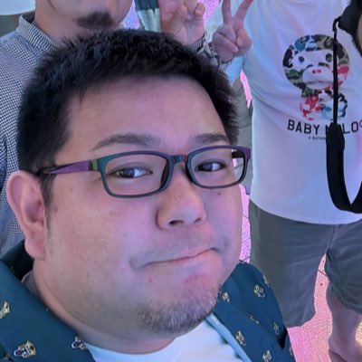 タク tweet media