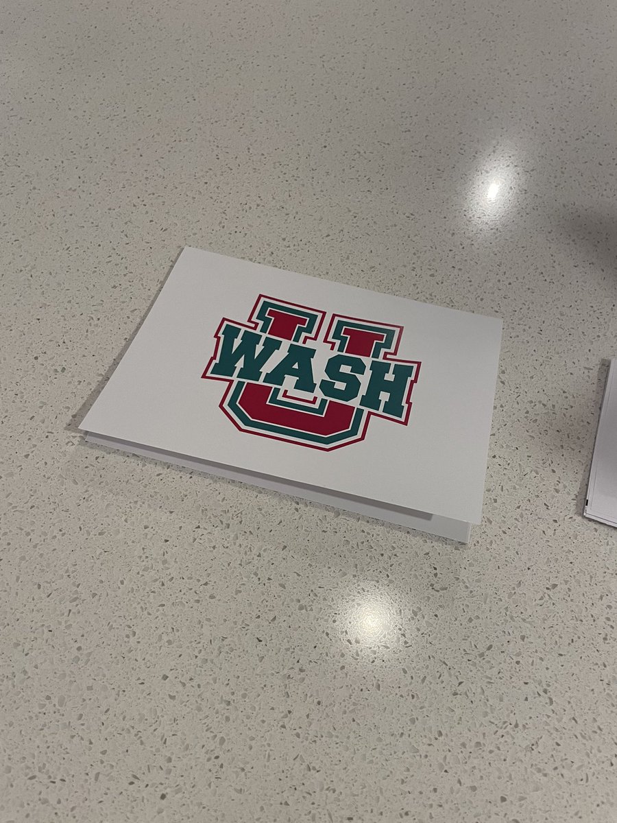 MFTII21's tweet photo. Really appreciate the handwritten note from @MuellerFBCoach and @washufootball today. Grateful for the relationship being built throughout this process and excited to keep learning more about what makes WashU special. #WashU #Recruiting #RBGang @T360Elite @CyChristian_Ath @j_brucewilliams @Coach_DrewSells @PatrickReents32 @CoachSeabaugh @kallingplays @HerreraRecruits @Marchen44 @draftjm13 @TXPSMedia @TXPrivateFBGuy @tapps247