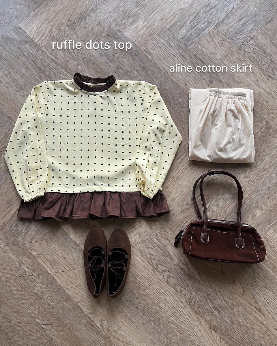 anothliza's tweet photo. pls jangan tanya kenapa aku obsessed sama outfit ini 🤎
liat sendiri lucunya kebangetan 😭 https://t.co/1AtnxpO6EW
