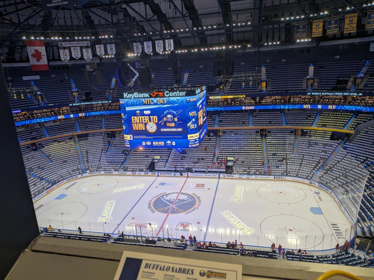 ryanzradio's tweet photo. The calm before the game 2 storm in the @NHL playoffs between @BuffaloSabres and @CanadiensMTL.

I'll be filling in for @BTPMNPR tonight. Follow along for updates on the action. https://t.co/0wAKd6oNIC