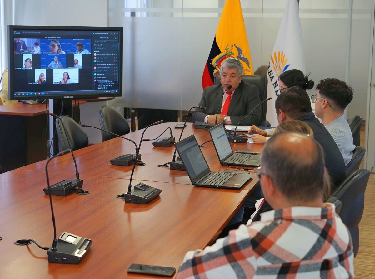 Comisión del Derecho al Trabajo y Seguridad Social tweet media