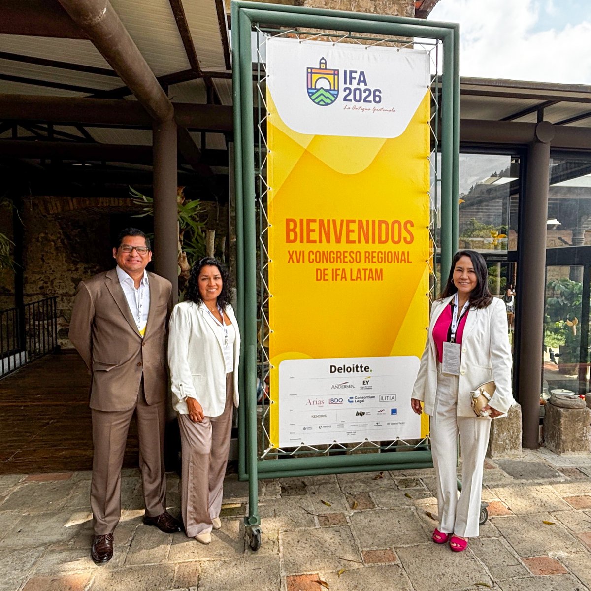 DeloittePeru's tweet photo. La conversación fiscal en la región sigue evolucionando y en Deloitte somos parte activa de ese diálogo. 💬
En el XVI Encuentro Regional Latinoamericano de la IFA llevado a cabo en la ciudad de Antigua, Guatemala, se desarrolló uno de los foros más relevantes en fiscalidad internacional, aportamos la visión y experiencia de nuestros socios Yanira Armas, Jorge Lizárraga y Gloria Guevara.
Estos espacios nos permiten analizar tendencias, anticipar desafíos y seguir acompañando a las organizaciones en un entorno tributario en constante cambio.