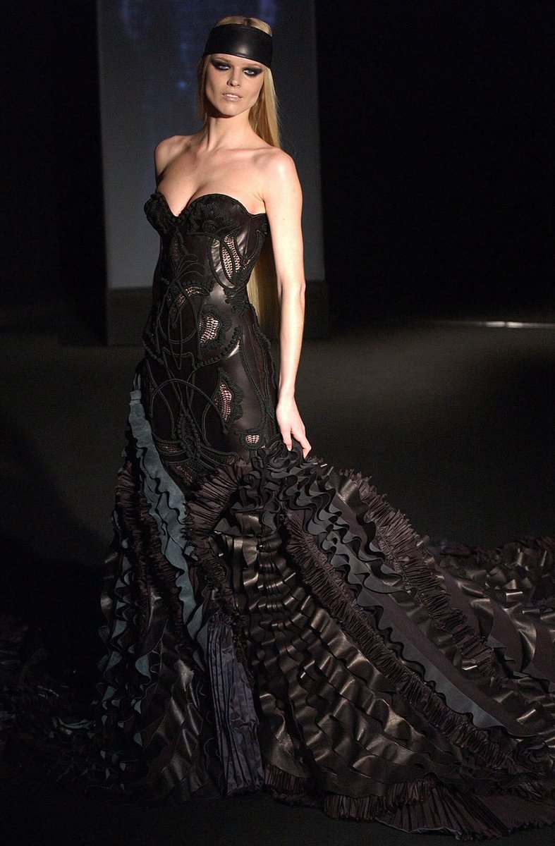 Atelier Versace Fall Winter 2003