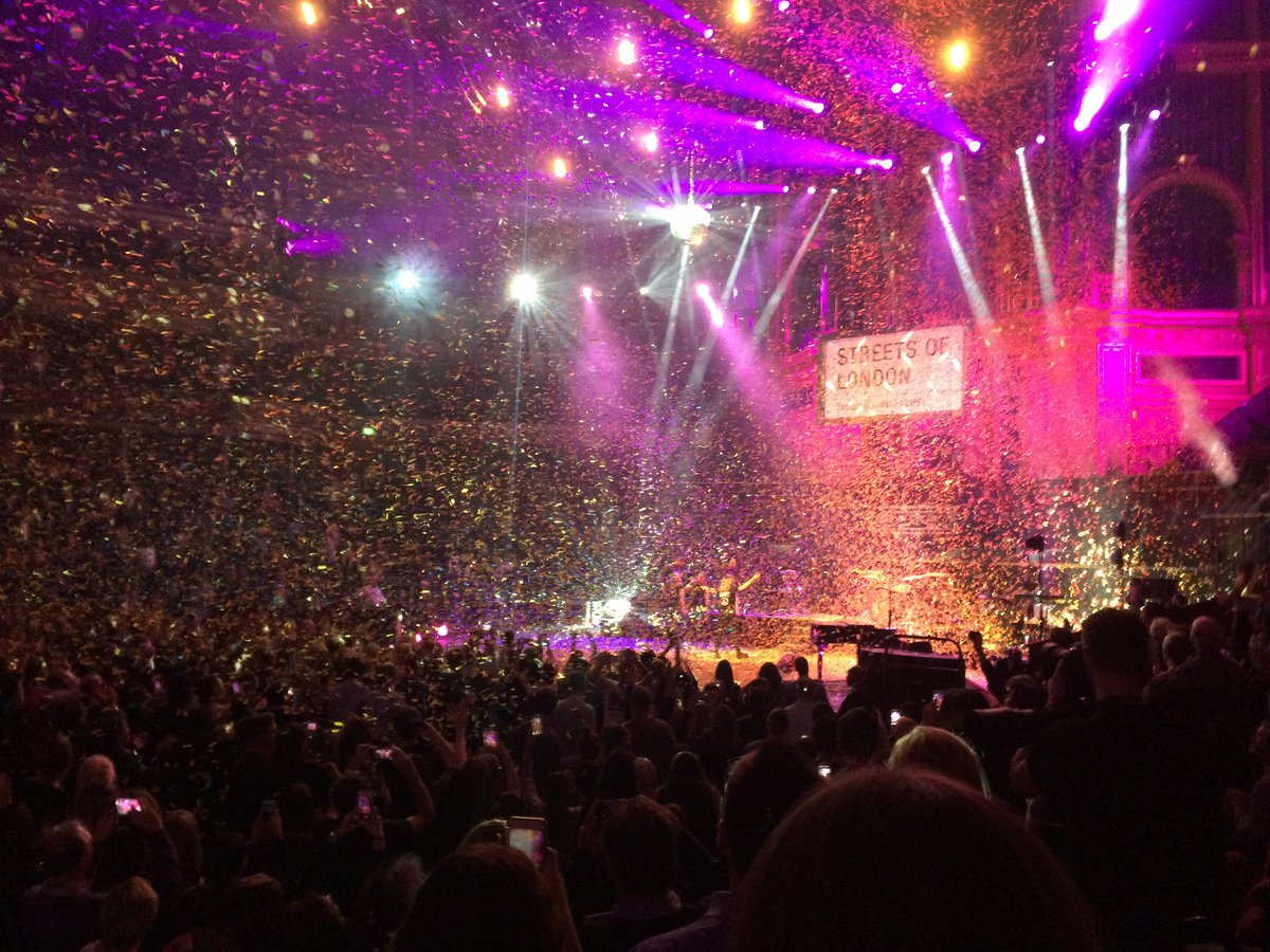 robertmcclean_'s tweet photo. Like girl I’ve been here @elliegoulding https://t.co/NHSojaLwPT