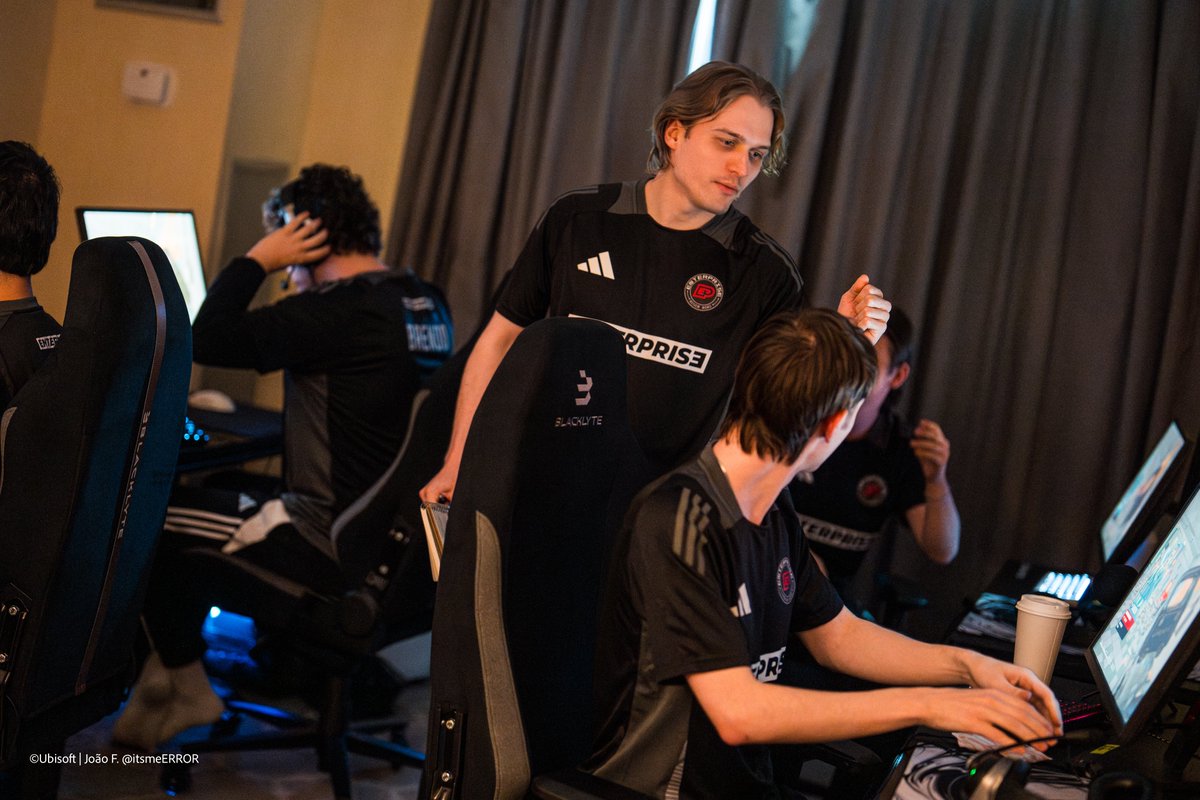 MagnetR6's tweet photo. 2 - 0 vs LOS 
Phase 2 secured. https://t.co/UMcFxlLmwg