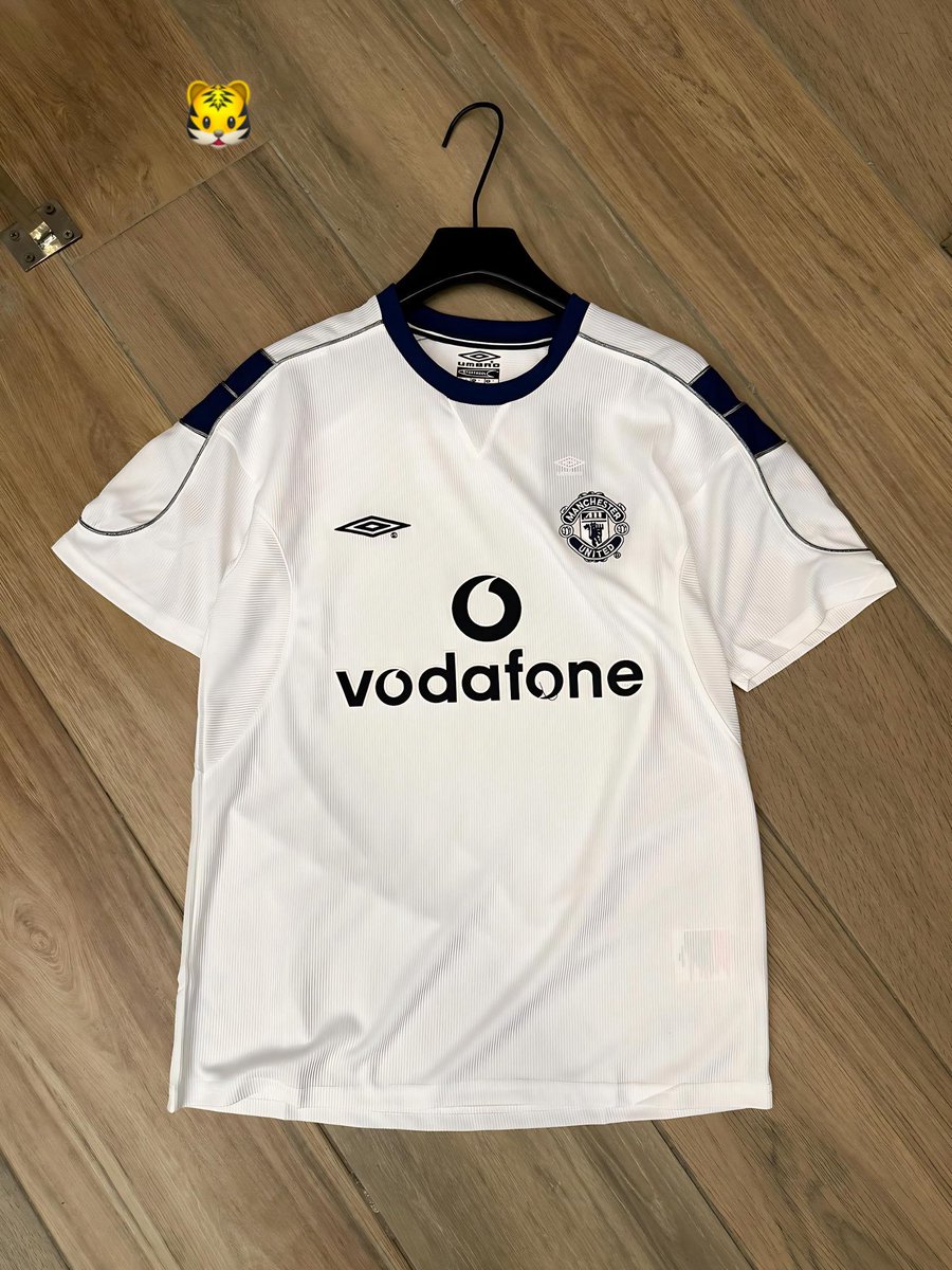MAN UNITED VODAFONE RETRO NOW AVAILABLE IN STORE L, XL, XXL