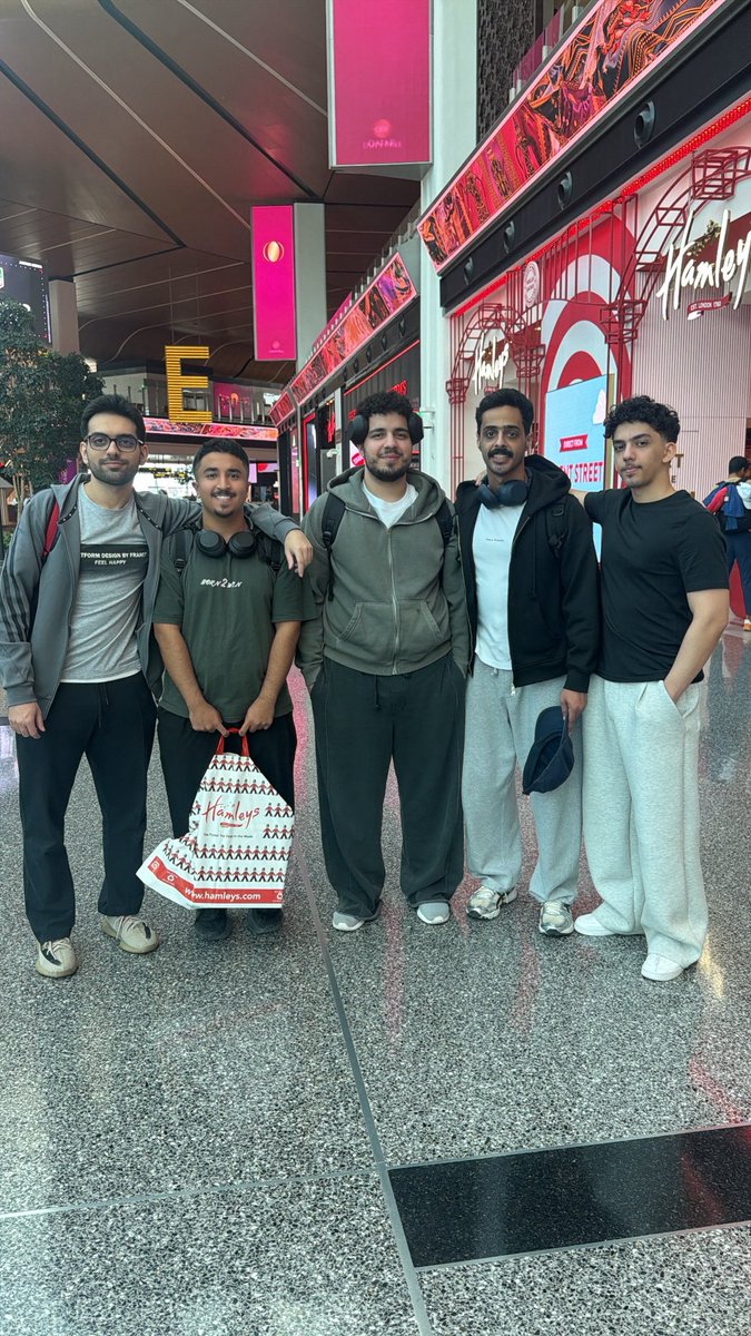 Twis hashom tweet media