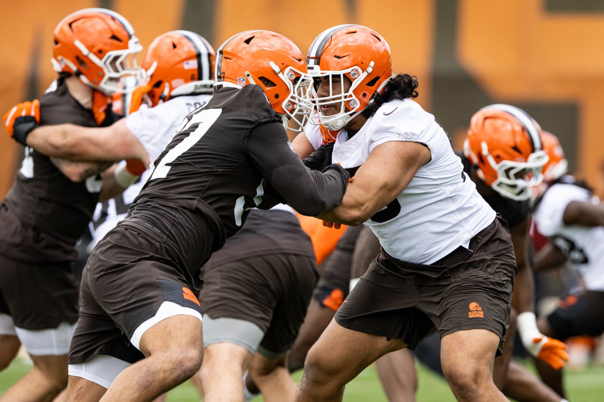 Browns's tweet photo. first official NFL practice ✅ https://t.co/1lobsDOJFM