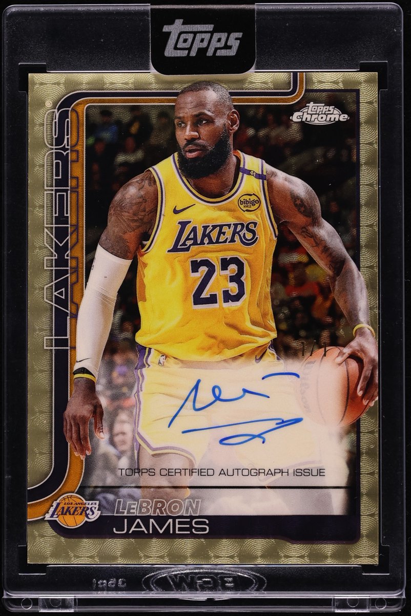 This LeBron card just got a $440,000 bid less than 24 hours after going live in our auction 😱