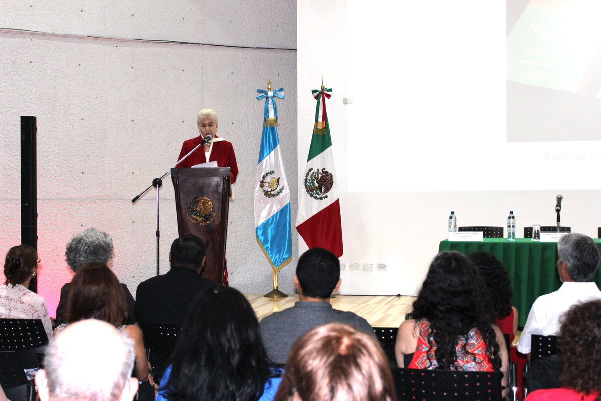 EmbaMexGua's tweet photo. La @EmbaMexGua fue sede de la presentación del libro 📖 *Kesté: refugio y renacimiento*, del fotógrafo James Rodríguez. En el acto, la embajadora @banos_elena destacó el papel solidario de México con los refugiados de diversas nacionalidades, reafirmando su compromiso humanitario https://t.co/2w2OF3VdR6