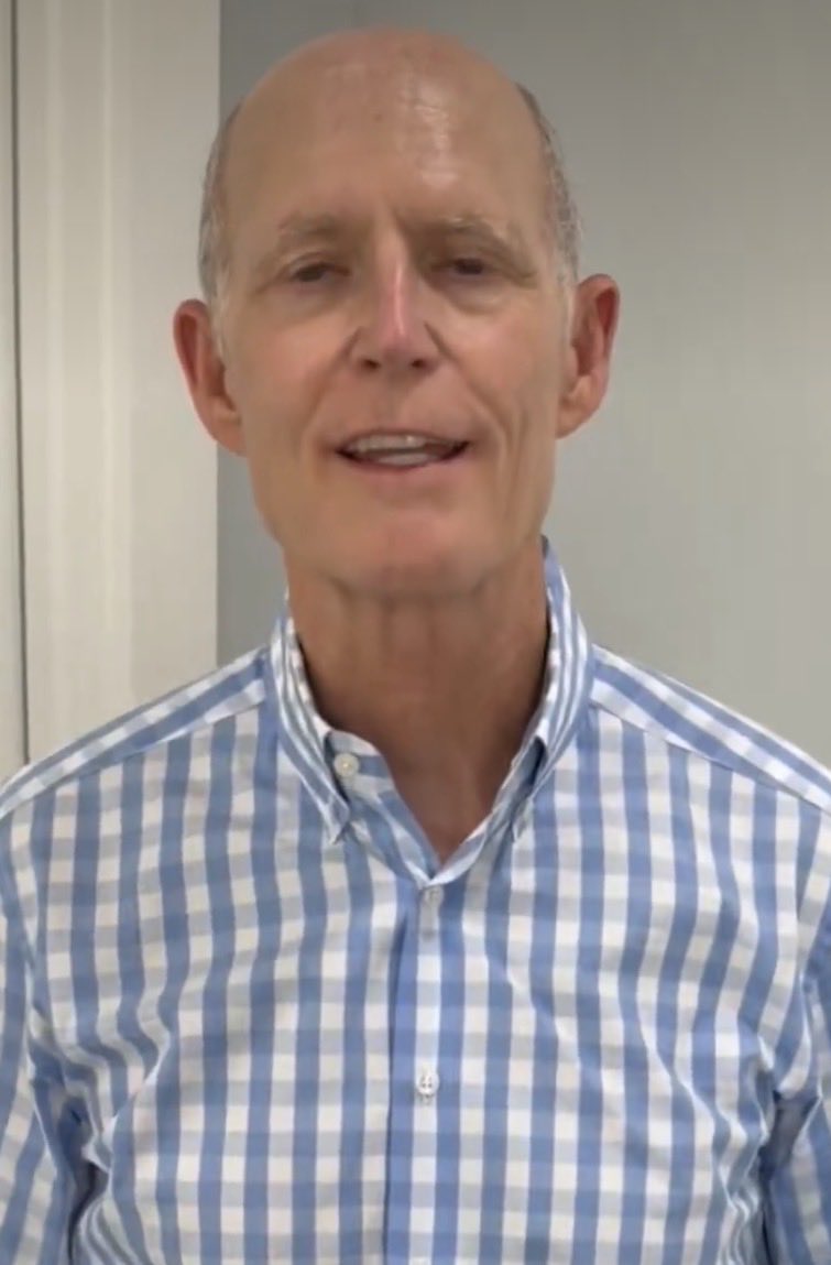 MaxTwain24's tweet photo. Not all Florida governors are created equally. 

Some are generational talents who achieve unprecedented success. 

Others are just lesbian Voldemort. https://t.co/MFTPu4U2Sl