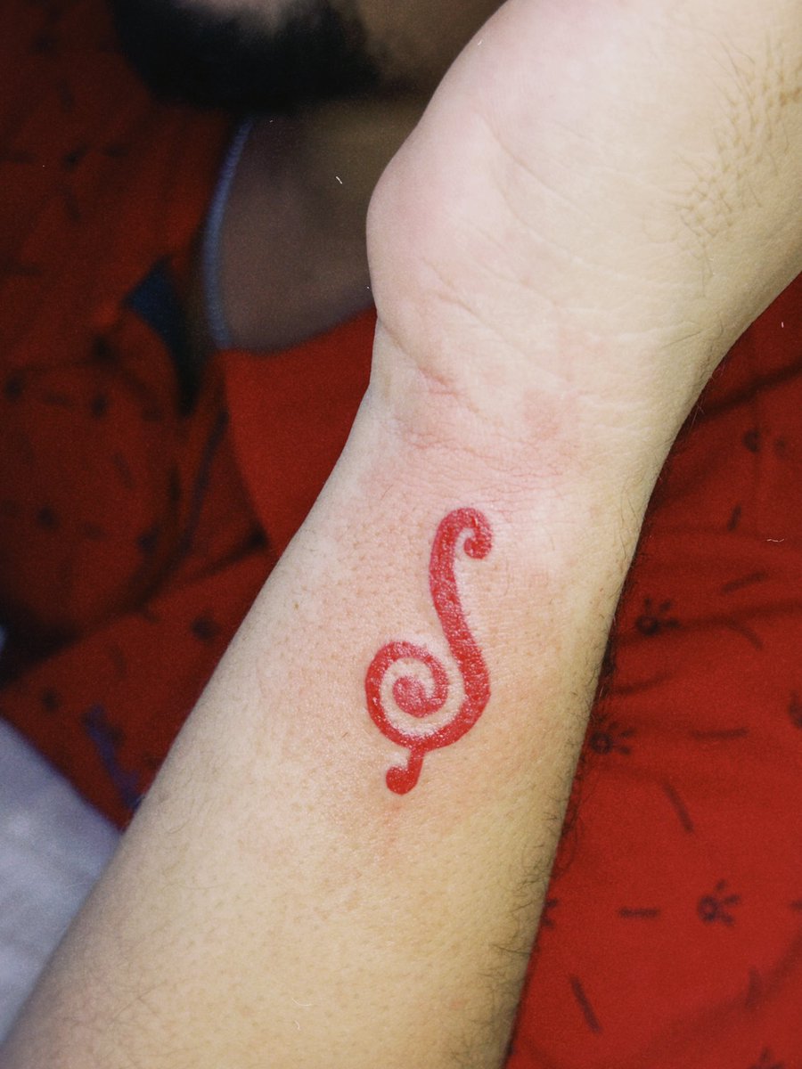 magicluan's tweet photo. hoje fiz essa tatuagem em homenagem a minha história com o lu 🥹🩵 https://t.co/BQtaY5wHfv