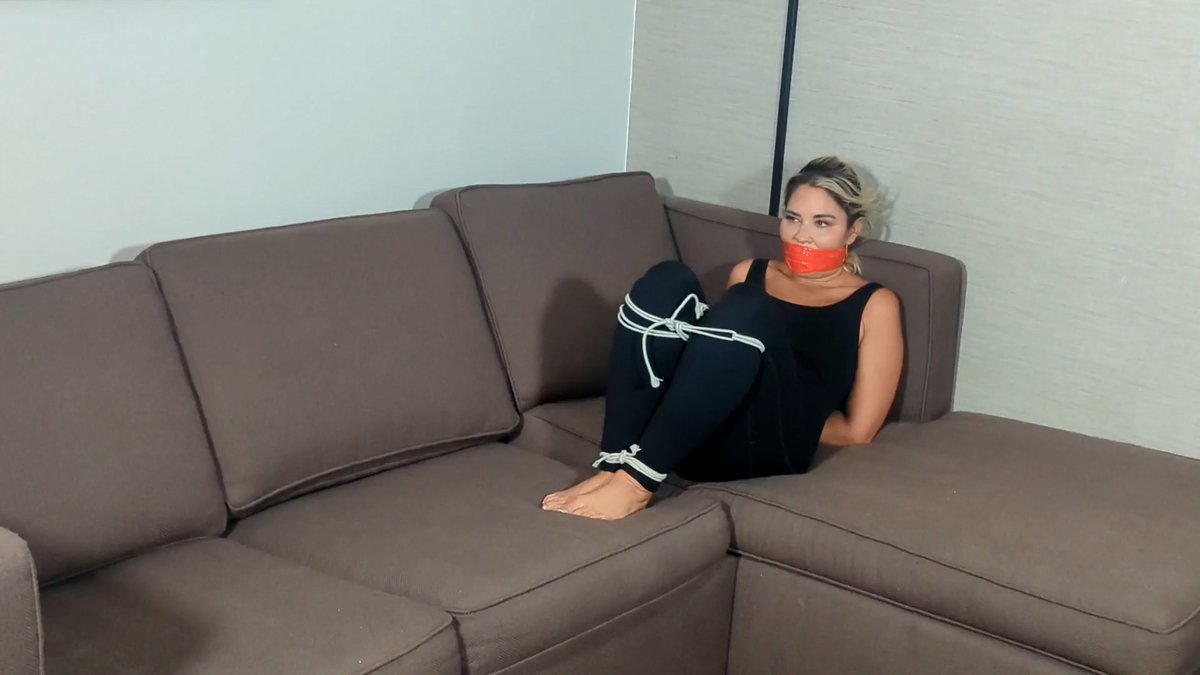 Some #barefoot torment for @Annaleebondage in black clothing and red tape!

New #bondage clip: https://t.co/rNEOHgDpDW

More Anna: https://t.co/oxff3yUsZL

https://t.co/a1YNeX0oDa

#PayForYourPorn #P4YP #DamselInDistress @clips4sale

https://t.co/WizepZ1tfQ https://t.co/NcQ84xhINn