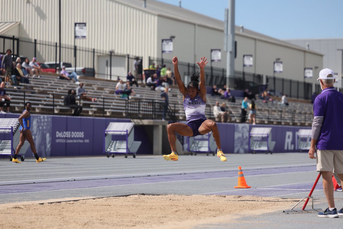 KStateTFXC's tweet photo. good afternoon from 📍R.V. Christian Track https://t.co/m0hHnkpu1D