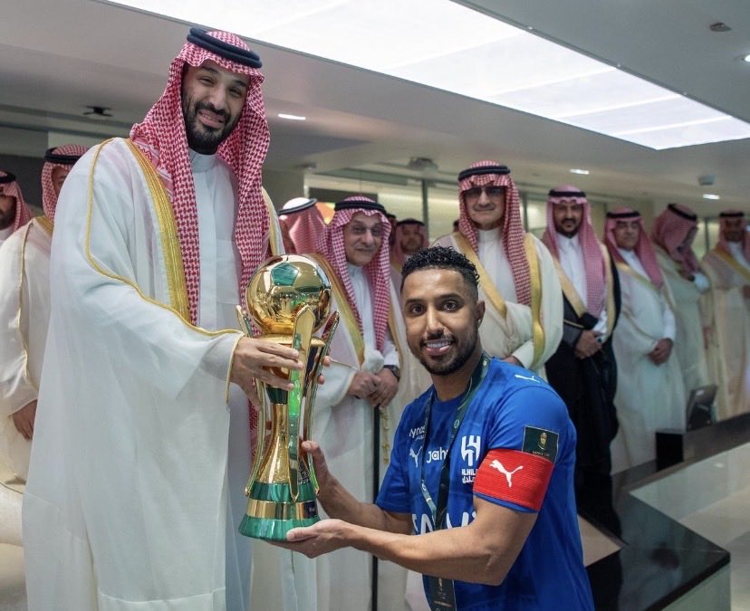 khalida43024162's tweet photo. الهلال وولي العهد حفظه الله أجمل يوم ❣️❣️❣️❣️❣️ https://t.co/ZV67YH3VVp