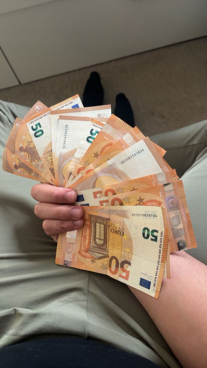 master_jaydenn's tweet photo. Nice gift from my favorite f4gg 🤑 https://t.co/usyUhF7QO7