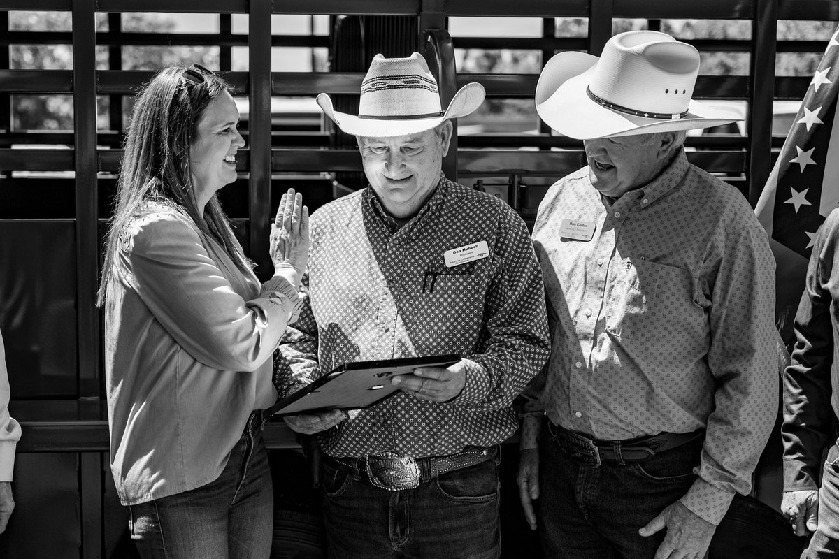 SarahHuckabee's tweet photo. Beef. It’s what’s for dinner. (And eggs, strawberries, and dairy too!)

May is Beef, Egg, Strawberry, AND Dairy Month in Arkansas. Pick up your locally grown produce today! https://t.co/qOTHxvVC9T